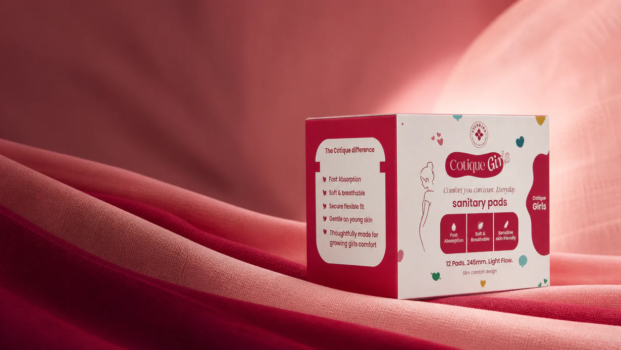 Cotique Girls pack in the rose Flow Loom product scene